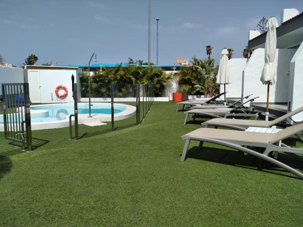 Starboys Gay Resort - Gay Men Only Maspalomas  Exteriör bild
